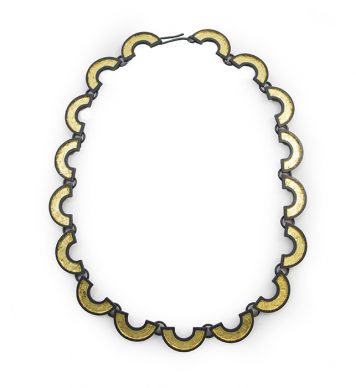 Black & Gold Taylor Chain