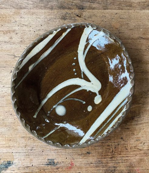 Japan Decorated Pie Crust Dish I