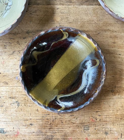 Japan Decorated Pie Crust Dish IV