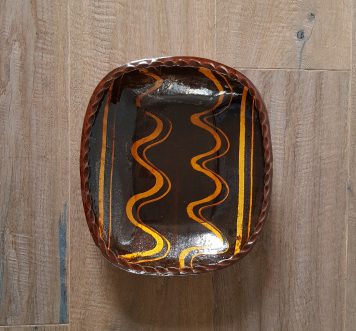 Large Pie Crust Dish