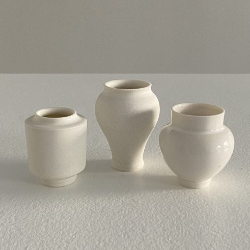 Miniature Pots – Medium (Whites)