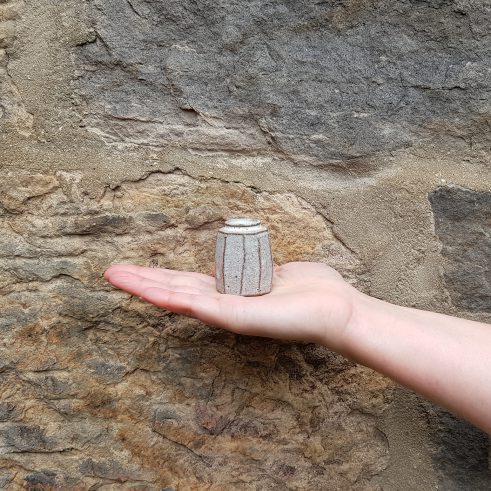 Miniature Pot – Medium Cutside