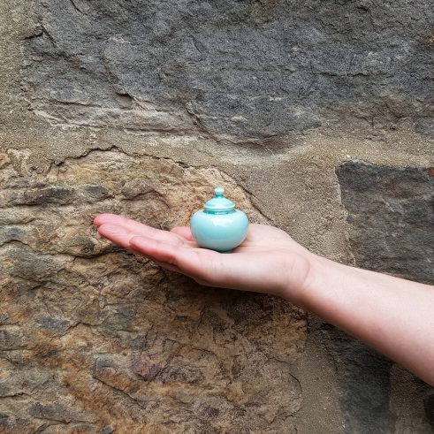 Miniature Pot & Cover – Small