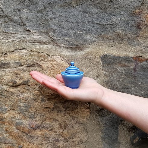 Miniature Pot & Cover – Medium