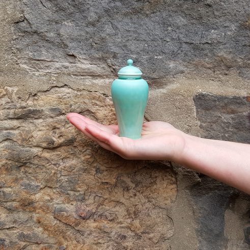 Miniature Pot & Cover – Large