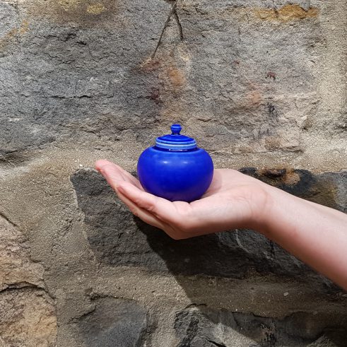 Miniature Pot & Cover – Large