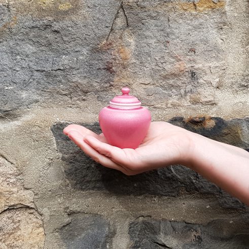 Miniature Pot & Cover – Large