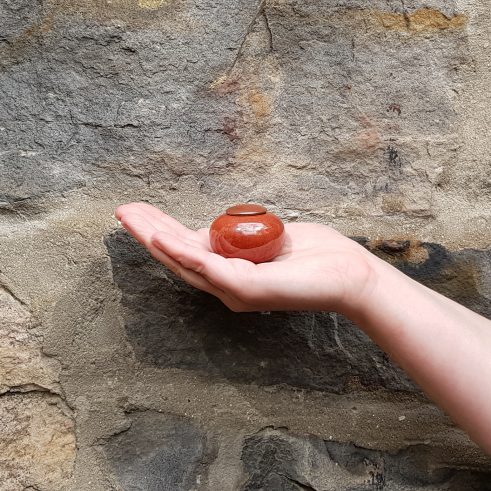 Miniature Pot & Cover – Medium