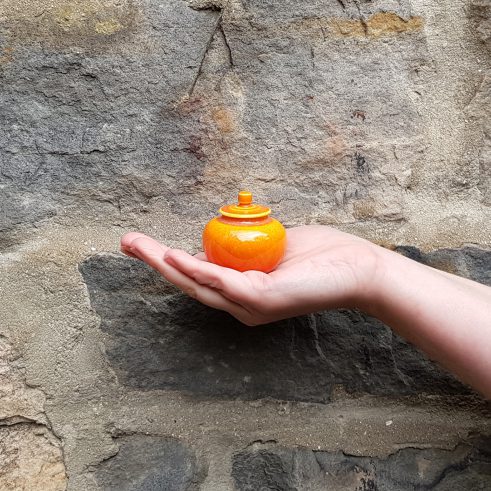 Miniature Pot & Cover – Medium