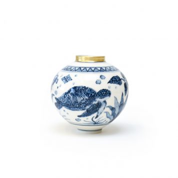 Turtle in the Sea Moonjar