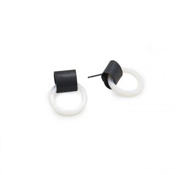 Tube Studs Earrings with Mother of Pearl Rings