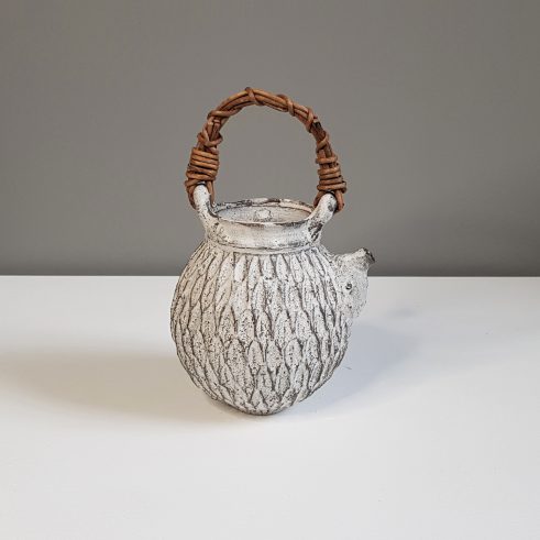 Dobin Teapot – White II