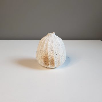 Poppy Pod Faceted Round Small I