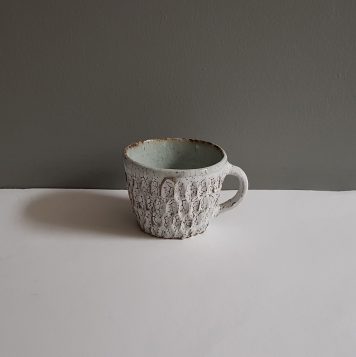 Dry Kohiki Mug Flower Petal Horizontal White II
