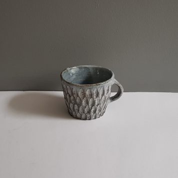 Dry Kohiki Mug Flower Petal Horizontal Grey III