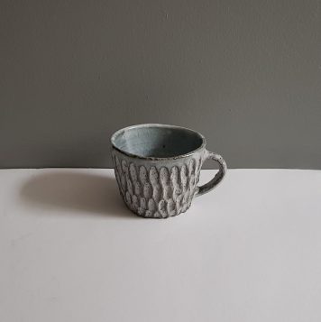 Dry Kohiki Mug Flower Petal Horizontal Grey IV