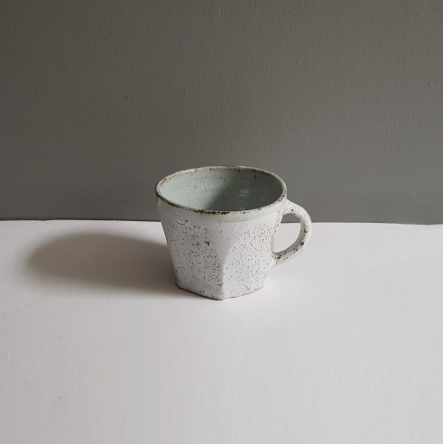 Dry Kohiki Mug Faceted Horizontal White II