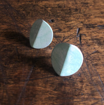 Small Folded Round Earring (Green)