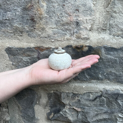 Miniature Pot & Cover – Medium