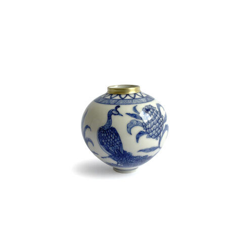 Moon Jar with Gold Rim – Peacock