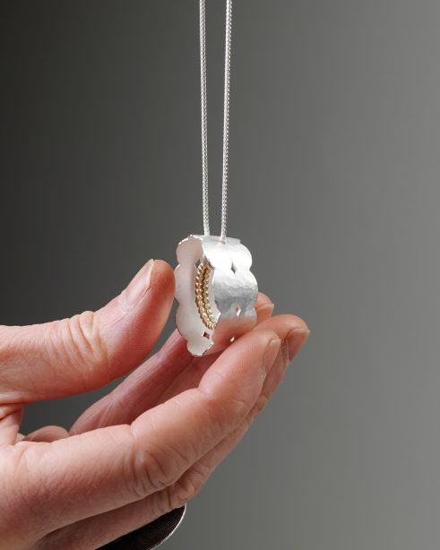 Shima lll Pendant Necklace