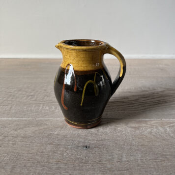 1 Pint Jug IV
