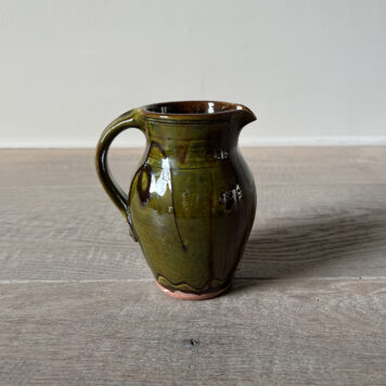 1 Pint Jug VI