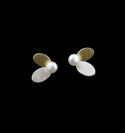 2 Ovals Earrings with Pearl