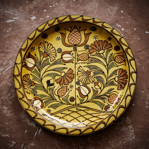 Abundance Charger (Yellow)
