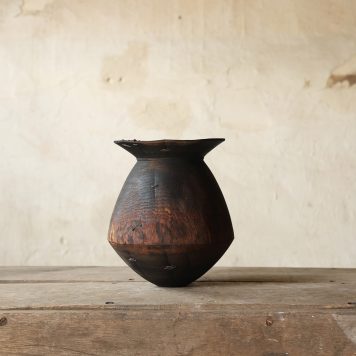 lightning-struck English Oak from Heathfield, Sussex with waxed cotton stitching vessel