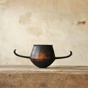lightning-struck English Oak from Heathfield, Sussex with waxed cotton stitching vessel