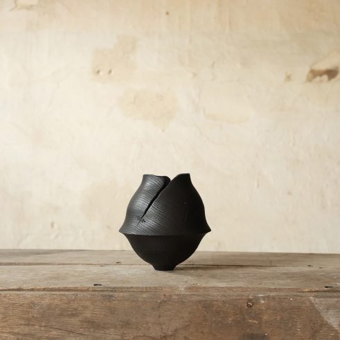 lightning-struck English Oak from Heathfield, Sussex with waxed cotton stitching vessel