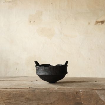 lightning-struck English Oak from Heathfield, Sussex with waxed cotton stitching vessel
