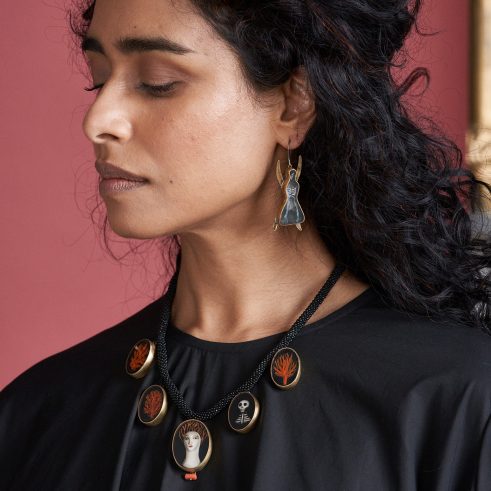 Oval Wunderkammer Necklace