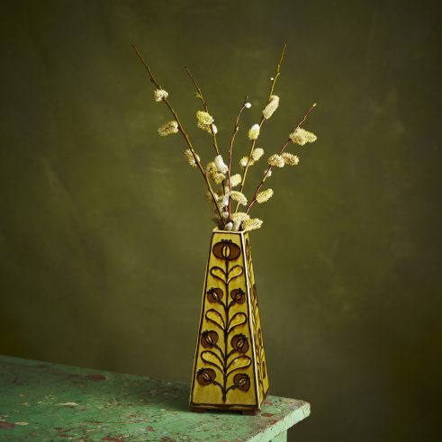 Obelisk Flower Brick