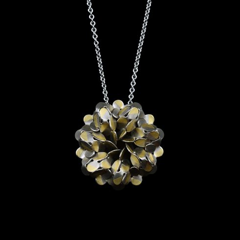 Circular Oval White Gold Pendant