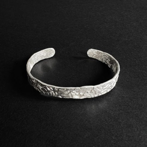 Swallows & Starflower Slipover Bangle