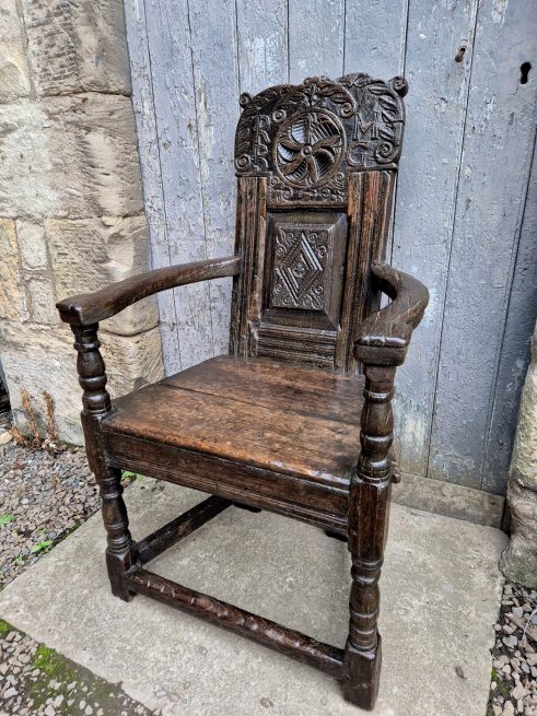 Oak Caqueteuse Marriage Chair