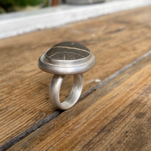 Large Veined Pebble Ring