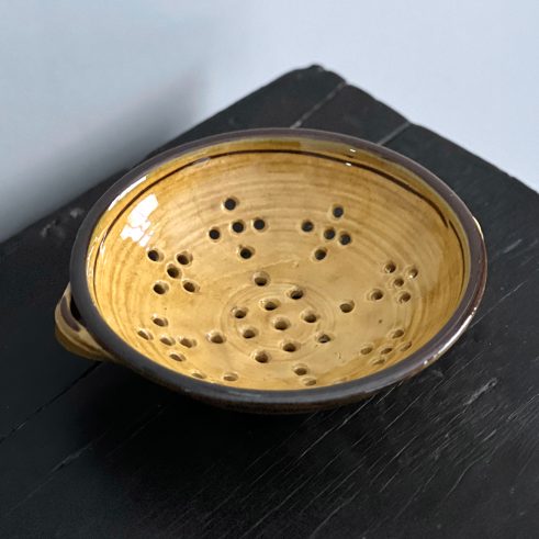 Colander with Handles