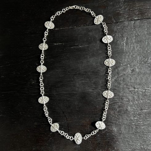 White Precious Metal Oval Chain