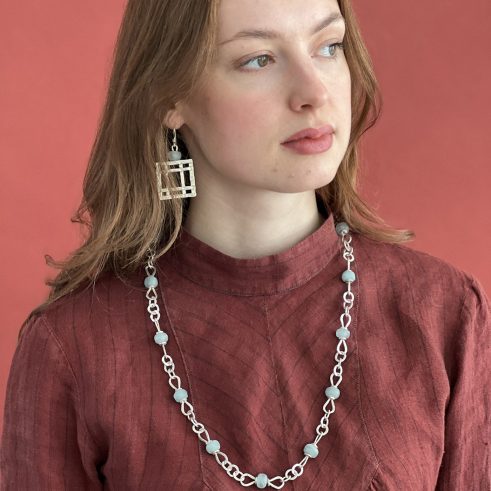 White Precious Metal and Aquamarine Chain
