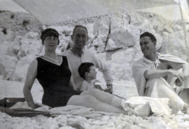 Anne Estelle Rice, S.J. and Willy Peploe and J.D. Fergusson, Cassis, 1913