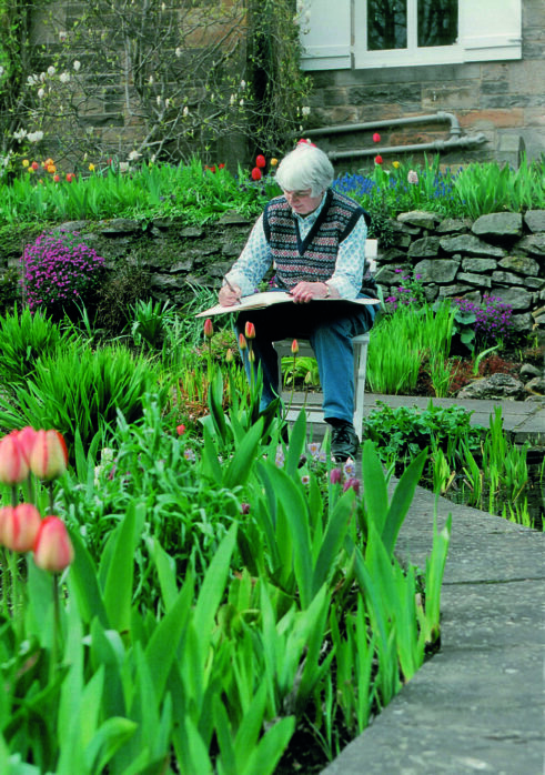 Elizabeth Blackadder in her garden, 1989
