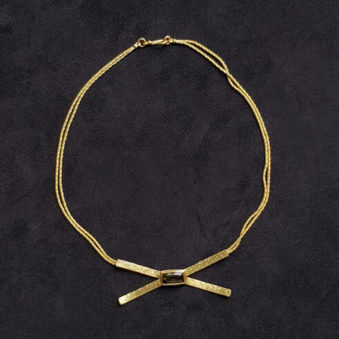 Kiss Necklace
