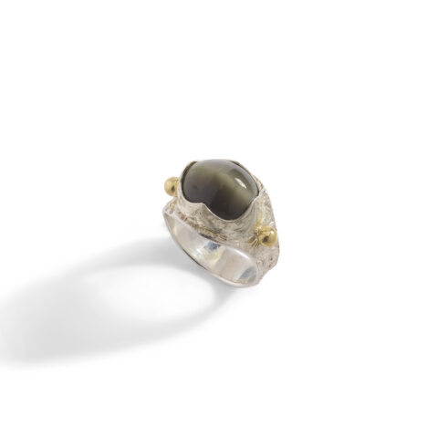Cat’s Eye Black Quartz Flower Ring