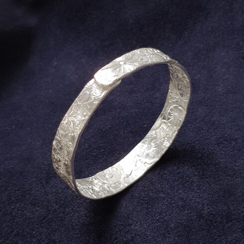Flowery Circular Bangle